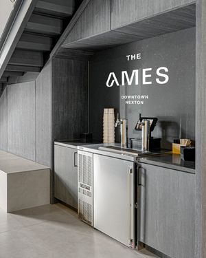 Image post by @theamesnexton on Instagram