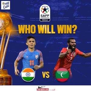 Image post by @thepaparefootball on Facebook