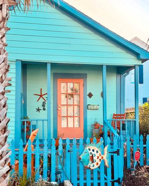 Image post by @galvestonisland on Instagram