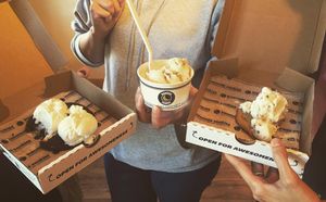 Image post by @insomniacookies on Instagram