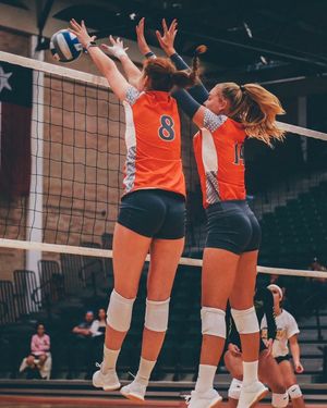 Image post by @utrgvvolleyball on Instagram