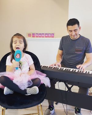 Image post by @nickandsienna on Facebook