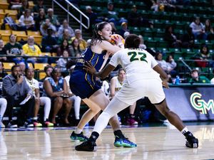 Image post by @qu_wbb on Instagram