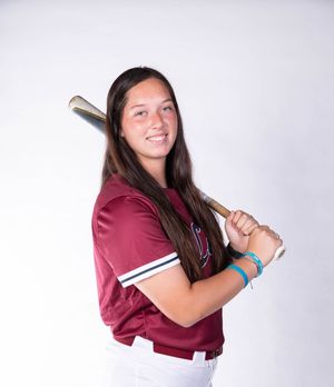 Image post by @leeusoftball on Instagram