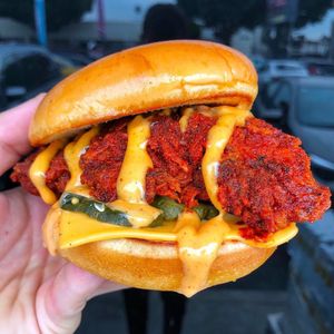 Image post by @daveshotchicken on Instagram