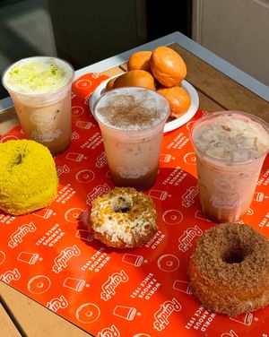 Image post by @randysdonuts on Instagram