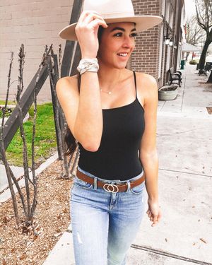 Image post by @sabrinanoellee on Instagram