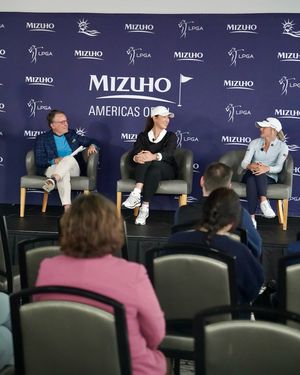 Image post by @mizuholpga on Instagram