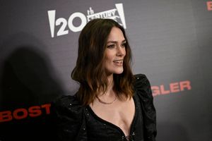 Image post by @hulu on Twitter