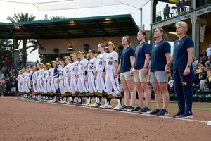 Image post by @umichsoftball on Twitter