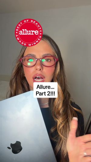 Video post by @anyaweitz on TikTok