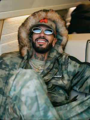 Image post by @anuel on Instagram