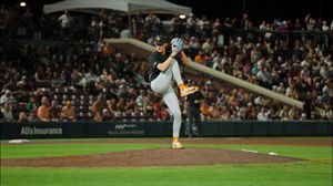 Video post by @Vol_Baseball on Twitter