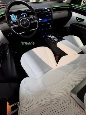 Image post by @vivacyleather on Instagram