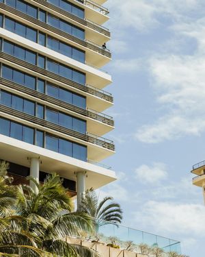 Image post by @lxrhotels on Instagram