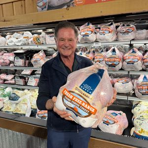 Image post by @stewleonards on Instagram