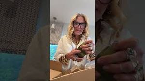 Video post by @shop.with.caroline on YouTube