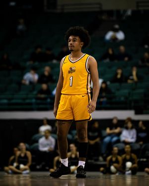 Image post by @jackets_hoops on Instagram