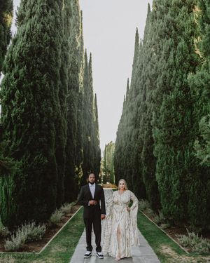 Image post by @thismodernlovephoto on Instagram