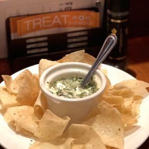 Image post by @houlihans on Instagram