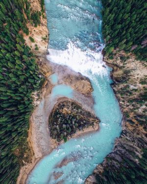 Image post by @dronepals on Instagram