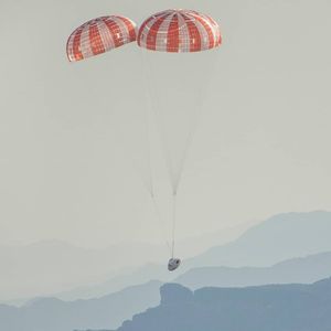 Image post by @nasaartemis on Instagram