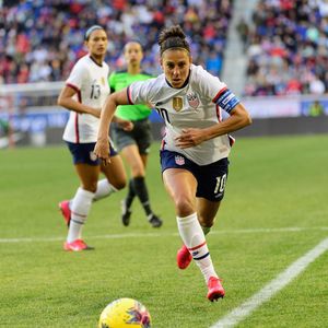 Image post by @carlilloyd on Instagram