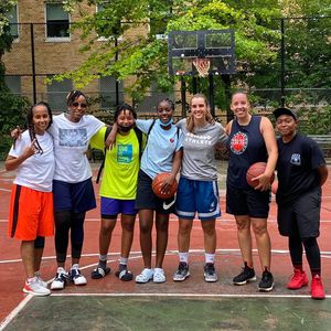 Image post by @ladieswhohoop on Instagram