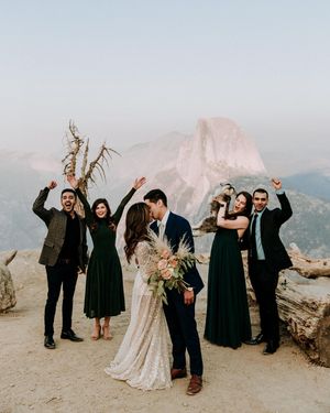 Image post by @thismodernlovephoto on Instagram