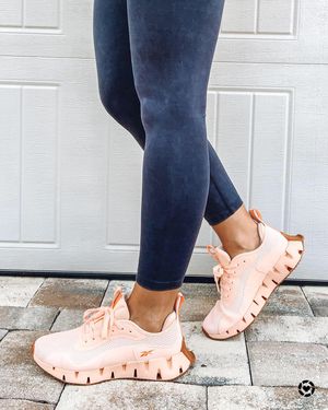 Image post by @dsw on Instagram
