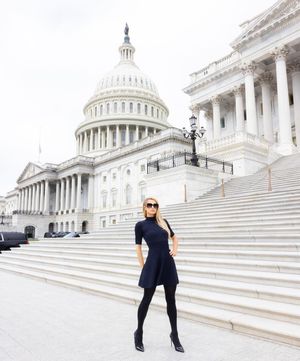 Image post by @parishilton on Instagram