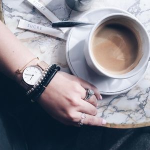 Image post by @byohlola on Instagram