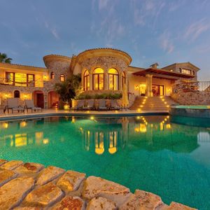 Image post by @christiesrealestate on Instagram