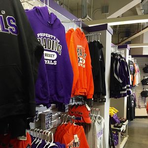 Image post by @readingroyals on Instagram