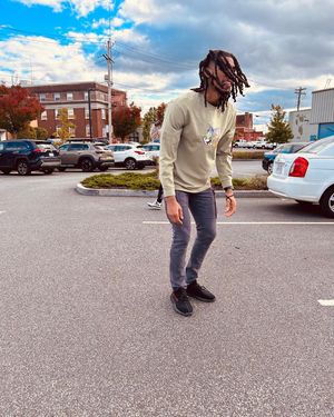Image post by @begreatzi on Instagram
