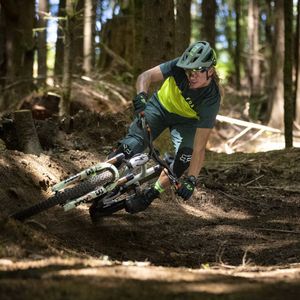 Image post by @foxmtb on Instagram