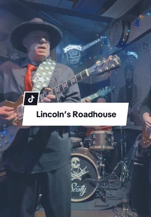 Video post by @vinceconverse on TikTok