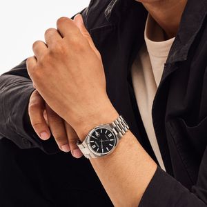 Image post by @citizenwatchus on Instagram