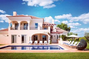 Image post by @christiesrealestate on Instagram