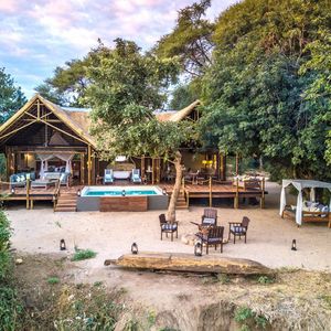 Image post by @chiawasafaris on Instagram