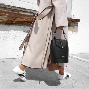 Image post by @amaliah_com on Instagram