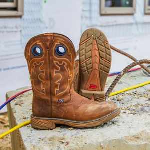 Image post by @justinboots_ on Instagram