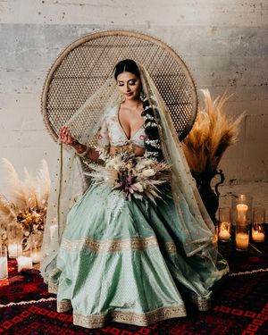 Image post by @thismodernlovephoto on Instagram