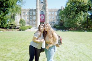 Image post by @lauryolo13 on Instagram