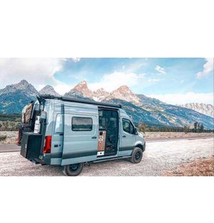 Image post by @owl.van.engineering on Instagram