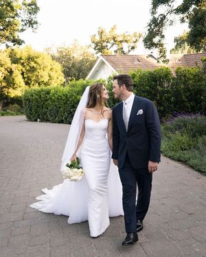 Image post by @theknot on Instagram