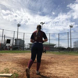 Image post by @leeusoftball on Instagram