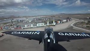 Image post by @DreamRacing on Facebook