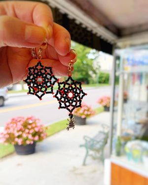 Image post by @beadcache on Instagram
