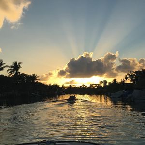 Image post by @canesrowing on Instagram